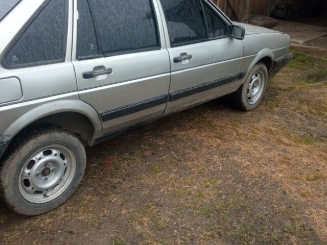 Серый Фольксваген Пассат, объемом двигателя 1.6 л и пробегом 250 тыс. км за 900 $, фото 5 на Automoto.ua