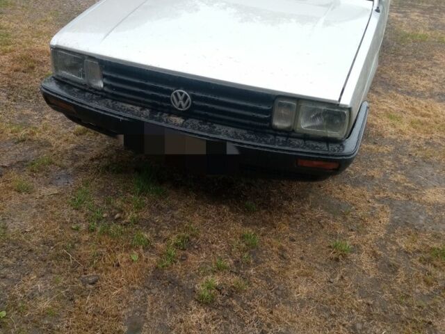 Серый Фольксваген Пассат, объемом двигателя 1.6 л и пробегом 250 тыс. км за 900 $, фото 4 на Automoto.ua