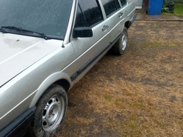 Серый Фольксваген Пассат, объемом двигателя 1.6 л и пробегом 250 тыс. км за 900 $, фото 3 на Automoto.ua