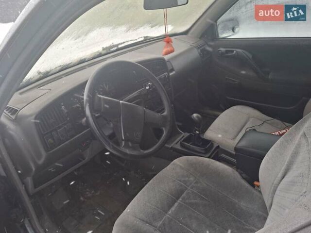 Сірий Фольксваген Пассат, об'ємом двигуна 1.8 л та пробігом 300 тис. км за 850 $, фото 14 на Automoto.ua