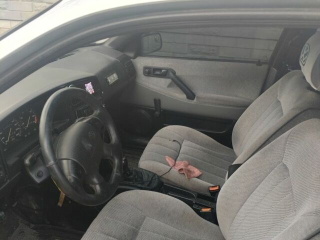 Серый Фольксваген Пассат, объемом двигателя 0 л и пробегом 500 тыс. км за 1800 $, фото 3 на Automoto.ua