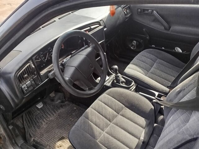 Сірий Фольксваген Пассат, об'ємом двигуна 1.8 л та пробігом 455 тис. км за 1073 $, фото 4 на Automoto.ua