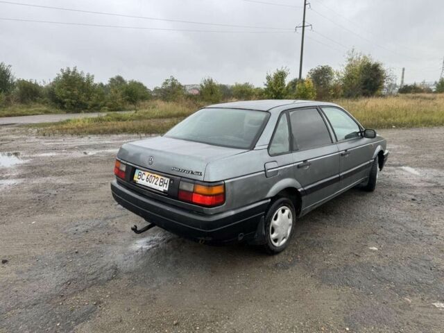 Серый Фольксваген Пассат, объемом двигателя 1.6 л и пробегом 470 тыс. км за 1150 $, фото 3 на Automoto.ua