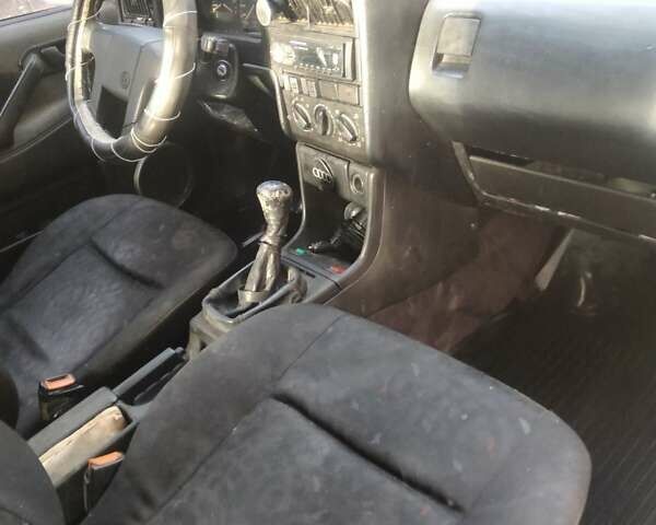 Серый Фольксваген Пассат, объемом двигателя 1.8 л и пробегом 496 тыс. км за 1700 $, фото 12 на Automoto.ua