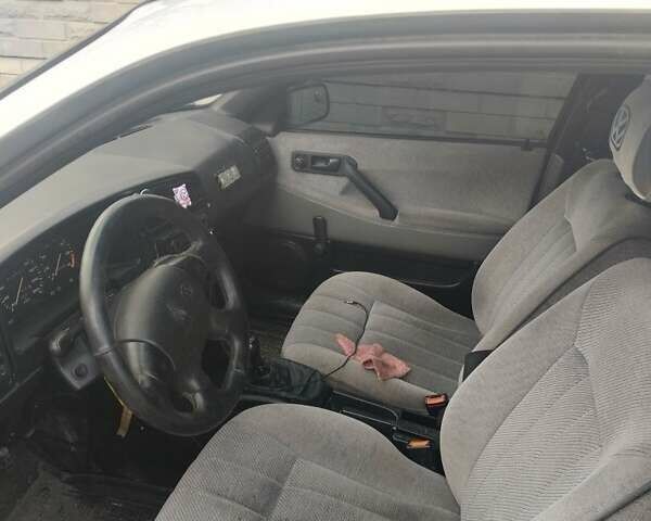 Серый Фольксваген Пассат, объемом двигателя 1.8 л и пробегом 500 тыс. км за 1800 $, фото 2 на Automoto.ua