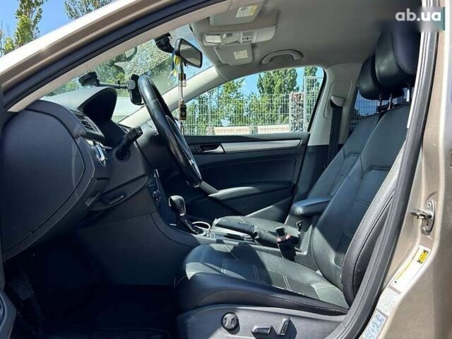 Серый Фольксваген Пассат, объемом двигателя 1.6 л и пробегом 172 тыс. км за 10200 $, фото 14 на Automoto.ua