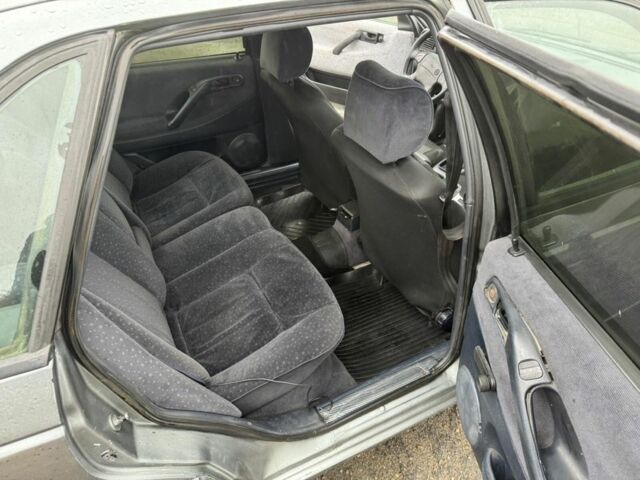 Серый Фольксваген Пассат, объемом двигателя 1.6 л и пробегом 470 тыс. км за 1150 $, фото 9 на Automoto.ua