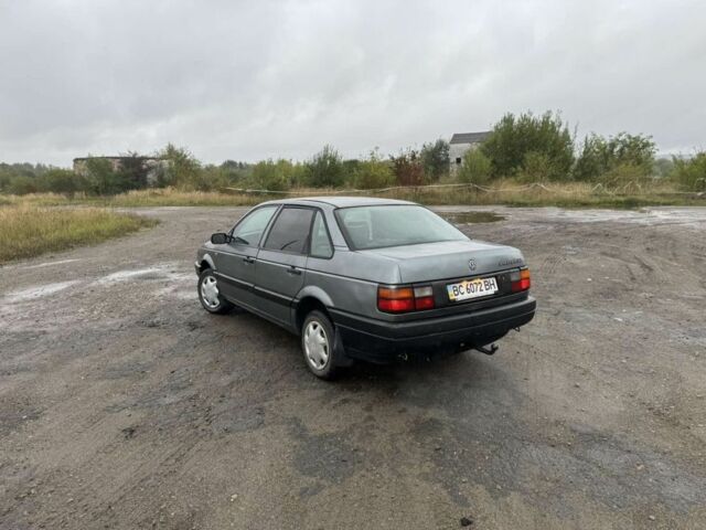 Серый Фольксваген Пассат, объемом двигателя 1.6 л и пробегом 470 тыс. км за 1150 $, фото 2 на Automoto.ua