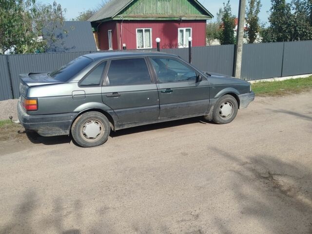 Сірий Фольксваген Пассат, об'ємом двигуна 1.8 л та пробігом 455 тис. км за 1073 $, фото 1 на Automoto.ua