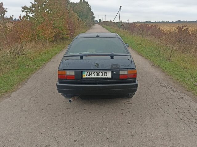 Серый Фольксваген Пассат, объемом двигателя 1.8 л и пробегом 372 тыс. км за 1100 $, фото 3 на Automoto.ua