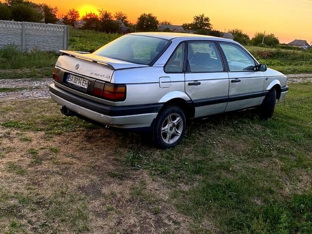 Серый Фольксваген Пассат, объемом двигателя 1.6 л и пробегом 0 тыс. км за 1450 $, фото 4 на Automoto.ua