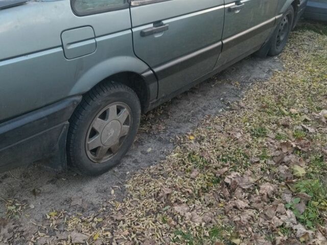 Серый Фольксваген Пассат, объемом двигателя 1.6 л и пробегом 100 тыс. км за 393 $, фото 5 на Automoto.ua