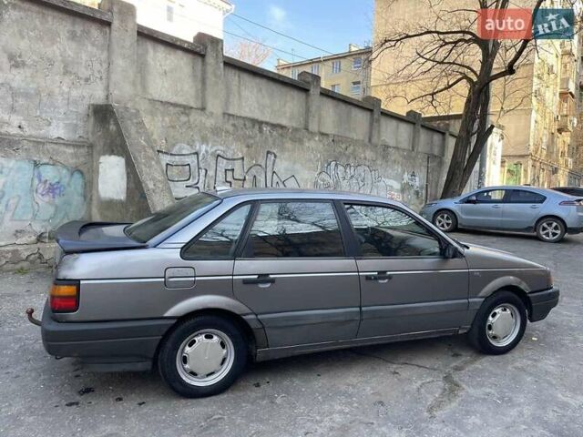 Серый Фольксваген Пассат, объемом двигателя 0 л и пробегом 400 тыс. км за 1250 $, фото 4 на Automoto.ua