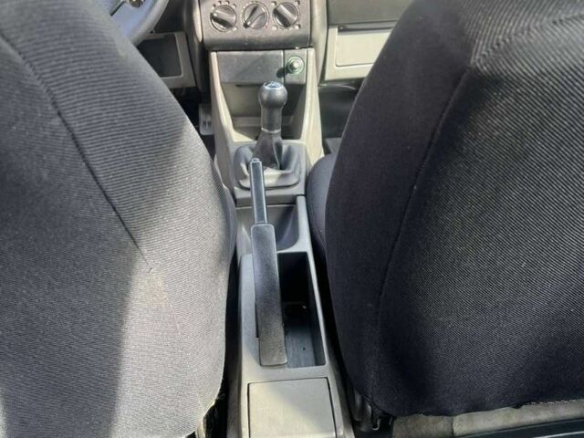 Сірий Фольксваген Пассат, об'ємом двигуна 1.8 л та пробігом 100 тис. км за 2300 $, фото 7 на Automoto.ua