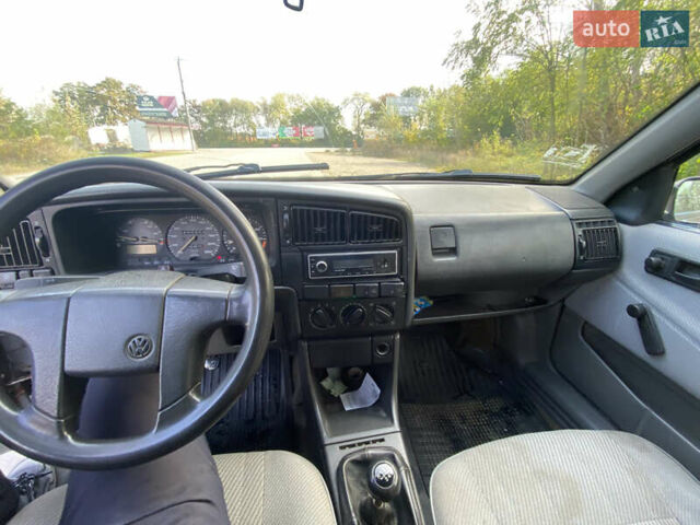 Серый Фольксваген Пассат, объемом двигателя 1.8 л и пробегом 341 тыс. км за 1400 $, фото 17 на Automoto.ua