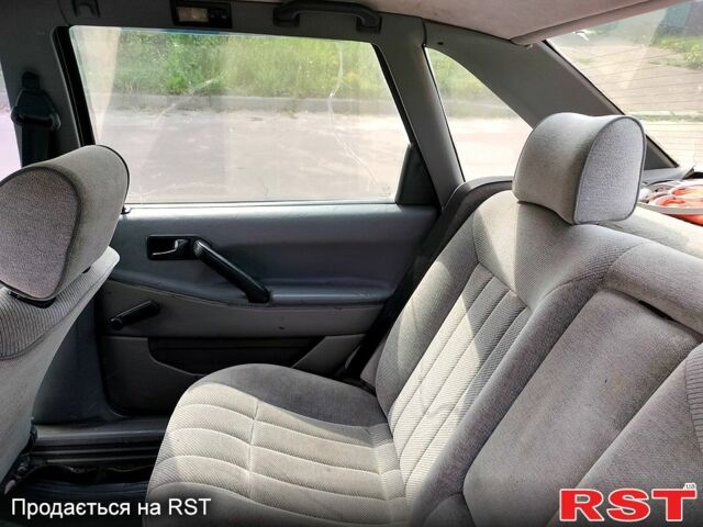 Серый Фольксваген Пассат, объемом двигателя 1.8 л и пробегом 200 тыс. км за 1600 $, фото 1 на Automoto.ua