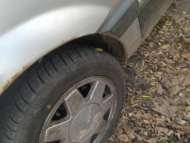 Серый Фольксваген Пассат, объемом двигателя 1.6 л и пробегом 100 тыс. км за 393 $, фото 8 на Automoto.ua