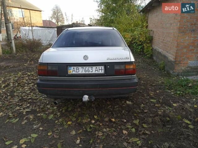 Сірий Фольксваген Пассат, об'ємом двигуна 1.6 л та пробігом 403 тис. км за 1800 $, фото 2 на Automoto.ua