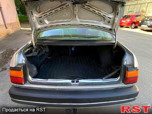 Серый Фольксваген Пассат, объемом двигателя 1.8 л и пробегом 340 тыс. км за 1200 $, фото 3 на Automoto.ua