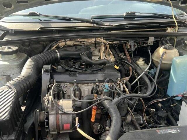 Сірий Фольксваген Пассат, об'ємом двигуна 1.8 л та пробігом 100 тис. км за 2300 $, фото 5 на Automoto.ua