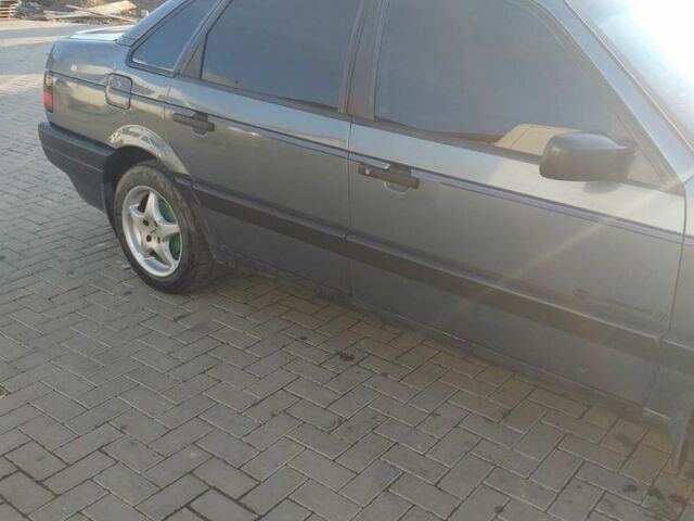 Серый Фольксваген Пассат, объемом двигателя 1.8 л и пробегом 500 тыс. км за 1300 $, фото 3 на Automoto.ua