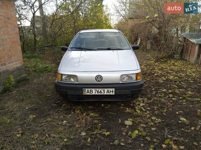 Сірий Фольксваген Пассат, об'ємом двигуна 1.6 л та пробігом 403 тис. км за 1800 $, фото 1 на Automoto.ua