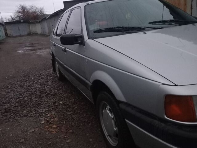 Серый Фольксваген Пассат, объемом двигателя 1.8 л и пробегом 249 тыс. км за 1700 $, фото 2 на Automoto.ua