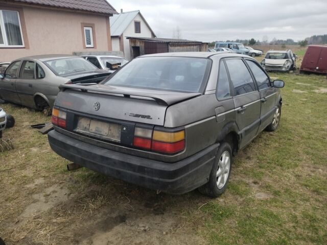 Серый Фольксваген Пассат, объемом двигателя 0 л и пробегом 500 тыс. км за 400 $, фото 2 на Automoto.ua