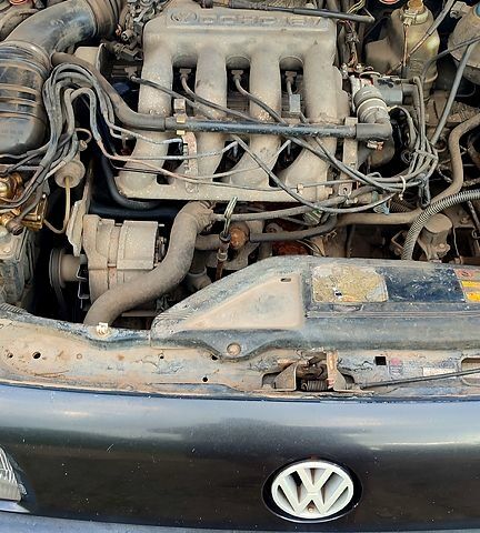 Серый Фольксваген Пассат, объемом двигателя 2 л и пробегом 268 тыс. км за 1500 $, фото 3 на Automoto.ua