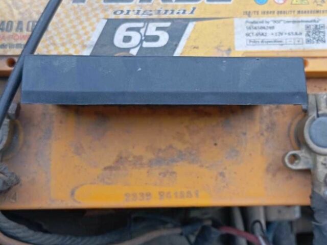 Сірий Фольксваген Пассат, об'ємом двигуна 1.8 л та пробігом 250 тис. км за 1000 $, фото 9 на Automoto.ua