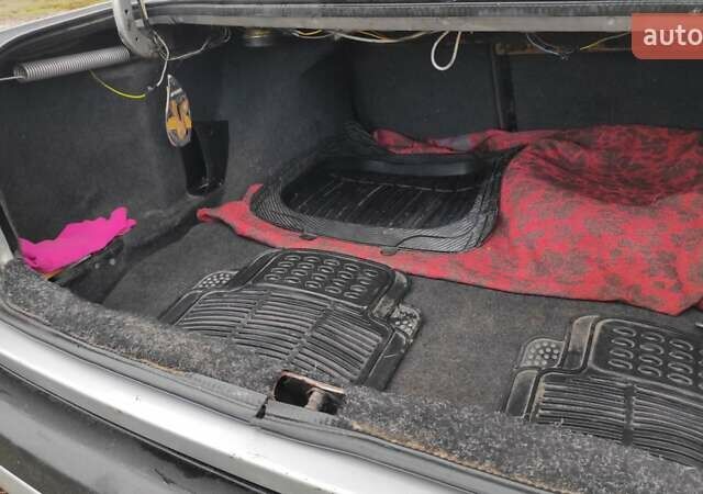 Серый Фольксваген Пассат, объемом двигателя 1.6 л и пробегом 300 тыс. км за 2100 $, фото 3 на Automoto.ua