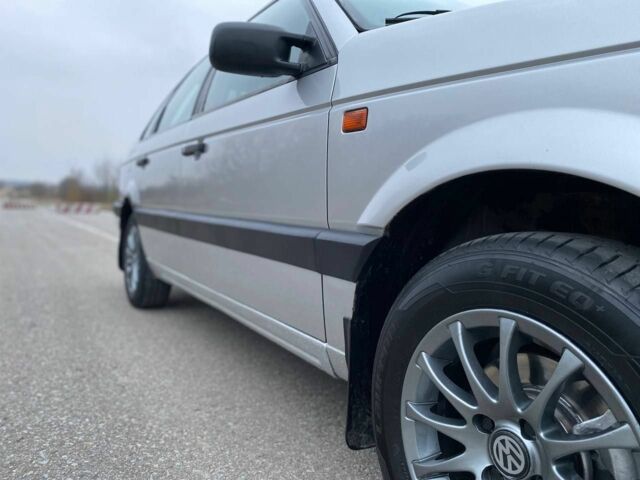 Серый Фольксваген Пассат, объемом двигателя 1.8 л и пробегом 415 тыс. км за 2650 $, фото 7 на Automoto.ua