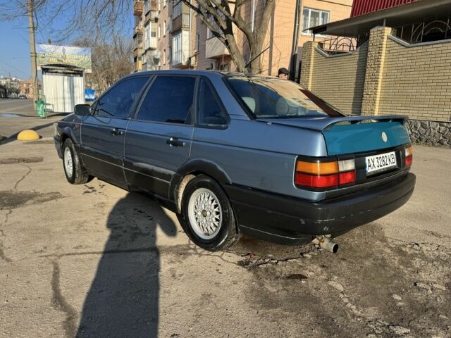 Серый Фольксваген Пассат, объемом двигателя 1.8 л и пробегом 276 тыс. км за 1500 $, фото 3 на Automoto.ua