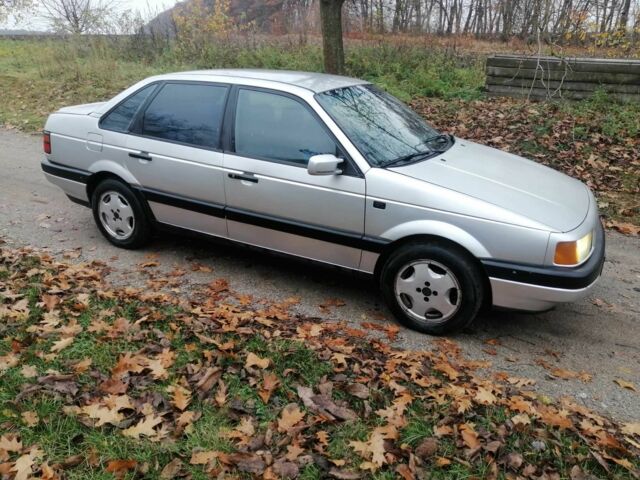 Серый Фольксваген Пассат, объемом двигателя 1.9 л и пробегом 100 тыс. км за 1350 $, фото 7 на Automoto.ua