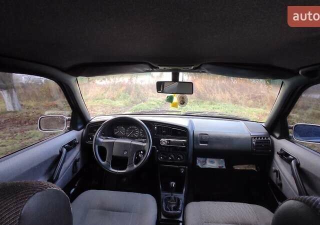 Серый Фольксваген Пассат, объемом двигателя 1.6 л и пробегом 300 тыс. км за 2100 $, фото 28 на Automoto.ua