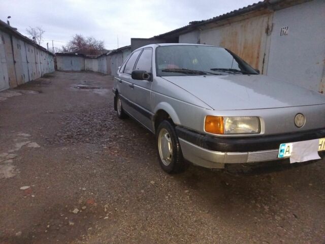 Серый Фольксваген Пассат, объемом двигателя 1.8 л и пробегом 249 тыс. км за 1700 $, фото 3 на Automoto.ua