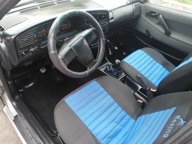 Серый Фольксваген Пассат, объемом двигателя 1.9 л и пробегом 100 тыс. км за 1350 $, фото 13 на Automoto.ua