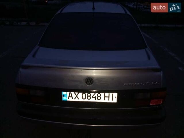 Серый Фольксваген Пассат, объемом двигателя 1.78 л и пробегом 240 тыс. км за 1800 $, фото 1 на Automoto.ua