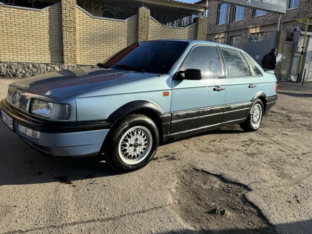 Серый Фольксваген Пассат, объемом двигателя 1.8 л и пробегом 276 тыс. км за 1500 $, фото 2 на Automoto.ua