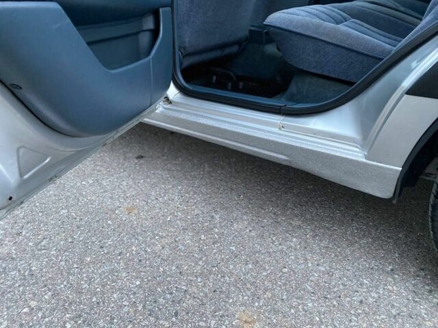 Серый Фольксваген Пассат, объемом двигателя 1.8 л и пробегом 415 тыс. км за 2650 $, фото 12 на Automoto.ua