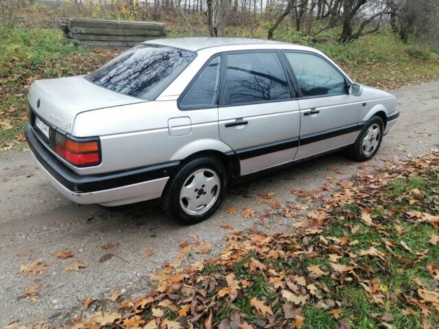 Серый Фольксваген Пассат, объемом двигателя 1.9 л и пробегом 100 тыс. км за 1350 $, фото 6 на Automoto.ua