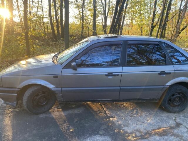 Серый Фольксваген Пассат, объемом двигателя 1.8 л и пробегом 320 тыс. км за 899 $, фото 2 на Automoto.ua