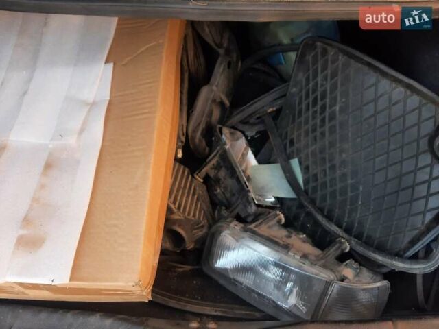 Серый Фольксваген Пассат, объемом двигателя 1.8 л и пробегом 220 тыс. км за 600 $, фото 8 на Automoto.ua