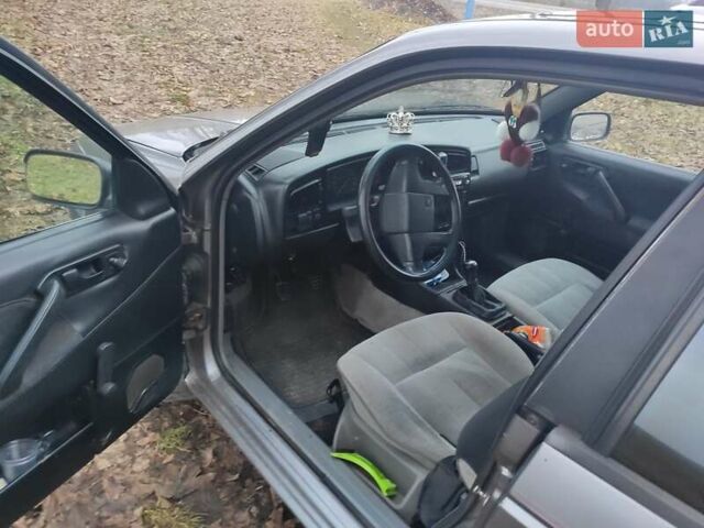 Серый Фольксваген Пассат, объемом двигателя 1.8 л и пробегом 350 тыс. км за 2200 $, фото 3 на Automoto.ua