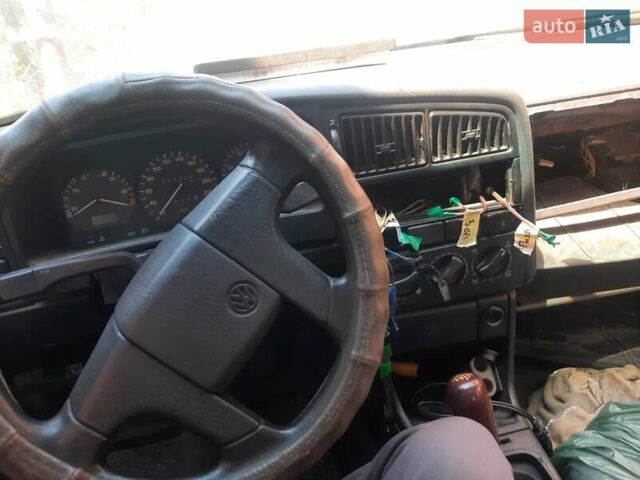 Серый Фольксваген Пассат, объемом двигателя 1.8 л и пробегом 220 тыс. км за 600 $, фото 9 на Automoto.ua