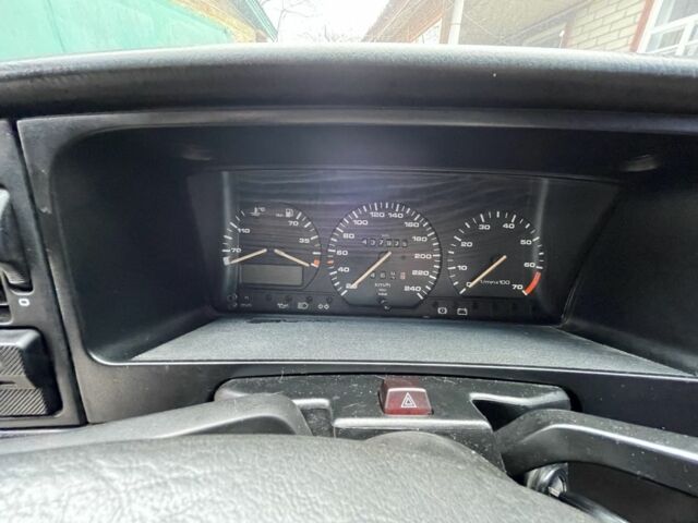 Серый Фольксваген Пассат, объемом двигателя 1.8 л и пробегом 437 тыс. км за 750 $, фото 5 на Automoto.ua