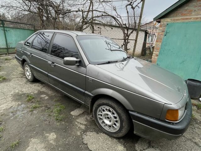 Серый Фольксваген Пассат, объемом двигателя 1.8 л и пробегом 437 тыс. км за 750 $, фото 1 на Automoto.ua