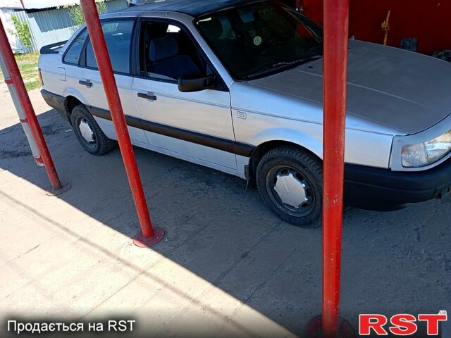Сірий Фольксваген Пассат, об'ємом двигуна 1.8 л та пробігом 300 тис. км за 1450 $, фото 4 на Automoto.ua