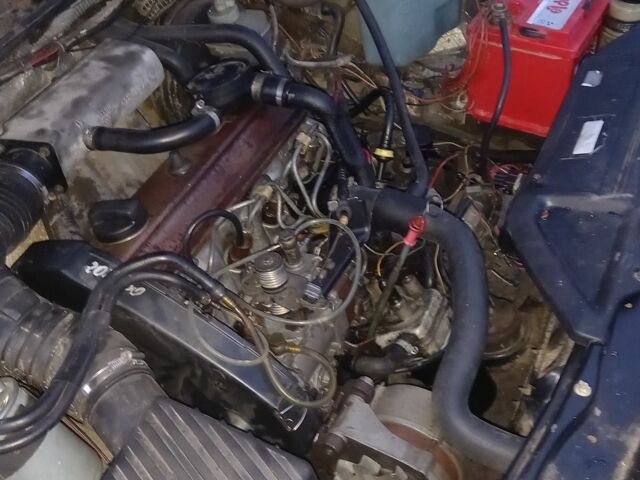 Серый Фольксваген Пассат, объемом двигателя 1.6 л и пробегом 300 тыс. км за 1300 $, фото 12 на Automoto.ua