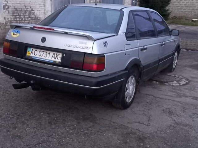 Серый Фольксваген Пассат, объемом двигателя 1.6 л и пробегом 300 тыс. км за 1300 $, фото 5 на Automoto.ua